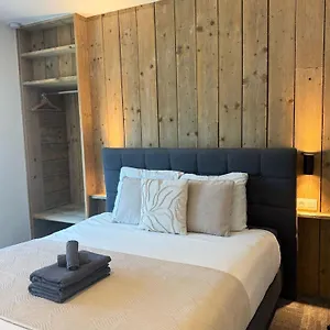 Vernieuwde In Het Centrum Appartement Bruges